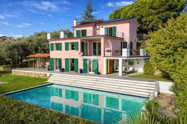 casa indipendente in vendita ad Imperia in zona Poggi