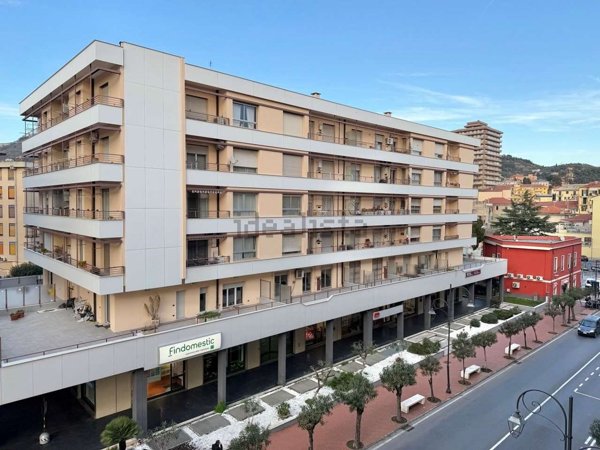 appartamento in vendita ad Imperia in zona Oneglia