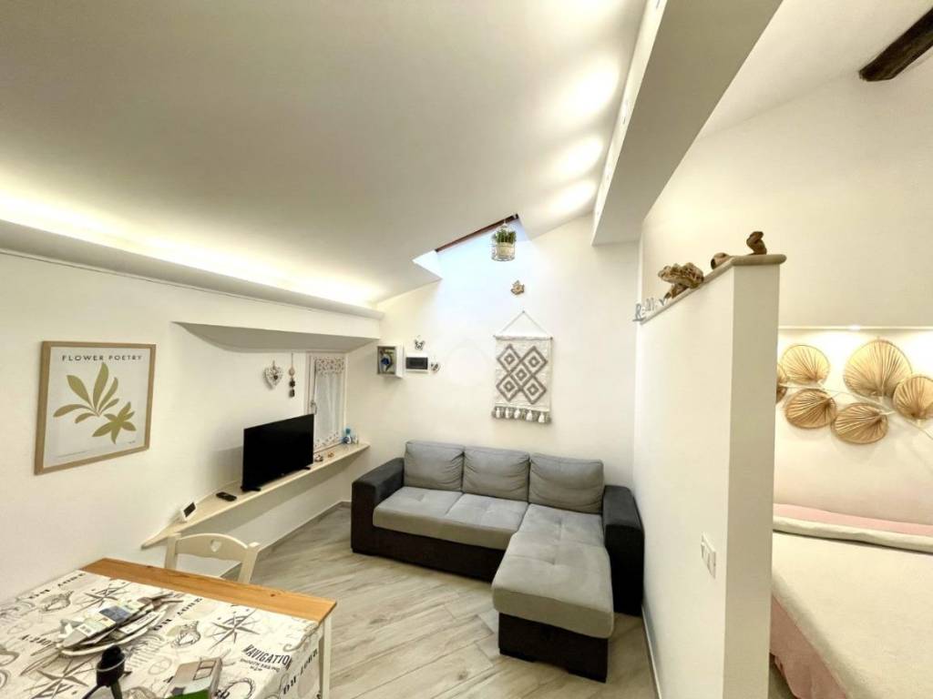 appartamento in vendita ad Imperia in zona Oneglia