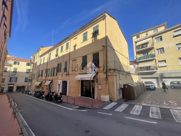 appartamento in vendita ad Imperia in zona Oneglia