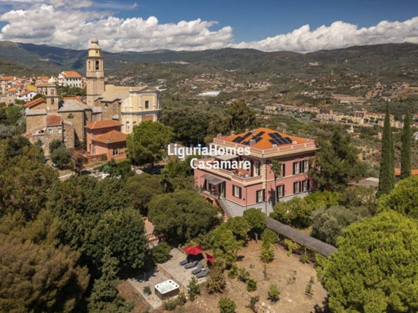 casa indipendente in vendita ad Imperia in zona Poggi