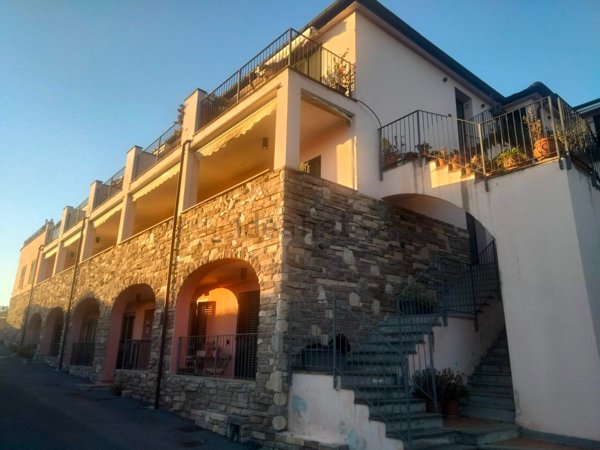 appartamento in vendita ad Imperia in zona Porto Maurizio