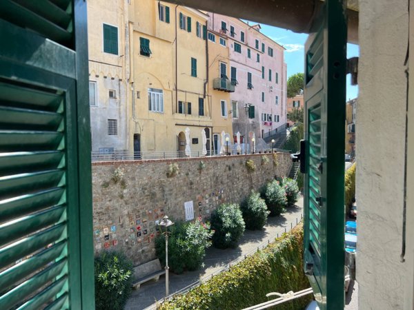 appartamento in vendita ad Imperia in zona Porto Maurizio