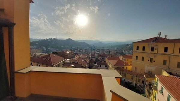 appartamento in vendita ad Imperia in zona Porto Maurizio