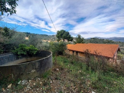 casa indipendente in vendita ad Imperia in zona Sant'Agata
