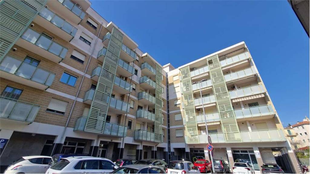 appartamento in vendita ad Imperia