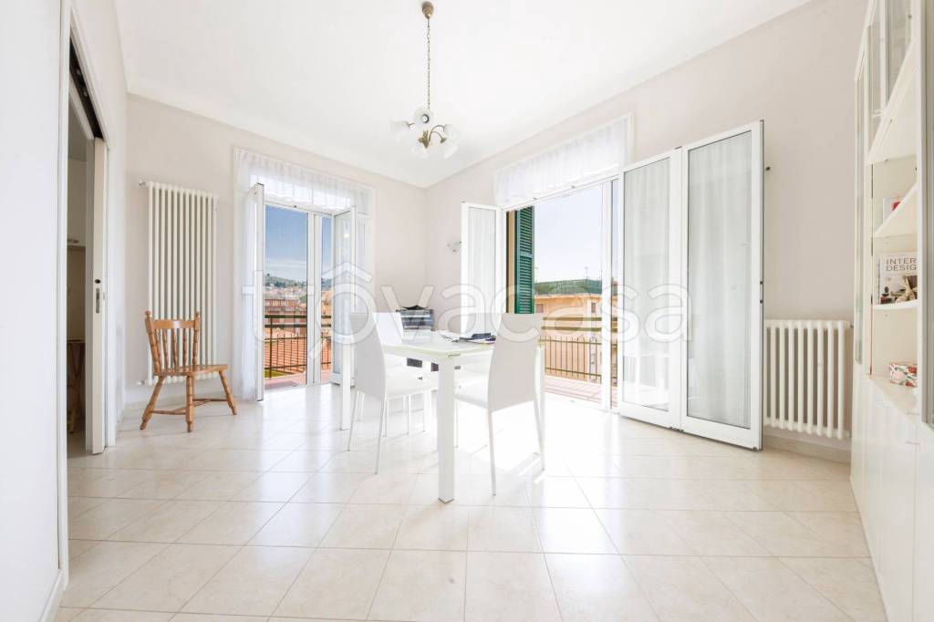 appartamento in vendita ad Imperia in zona Porto Maurizio