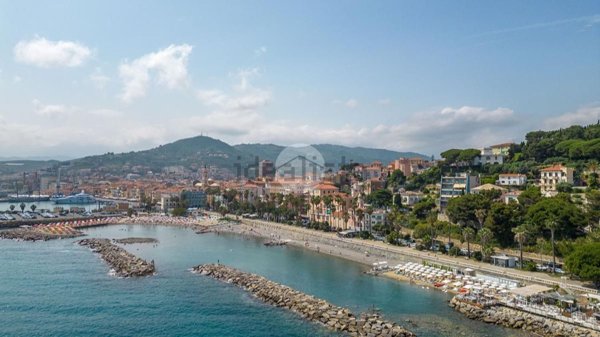 appartamento in vendita ad Imperia in zona Oneglia