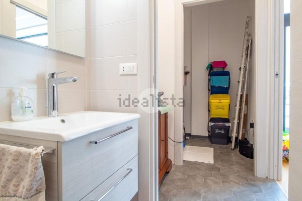 negozio in vendita ad Imperia