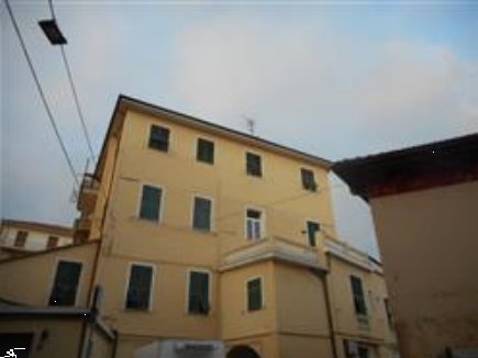 appartamento in vendita ad Imperia in zona Porto Maurizio