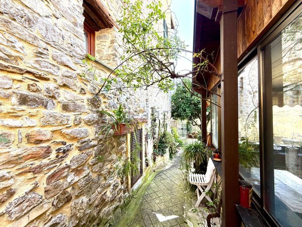 pentavano in vendita ad Imperia