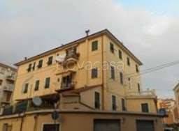 appartamento in vendita ad Imperia in zona Porto Maurizio