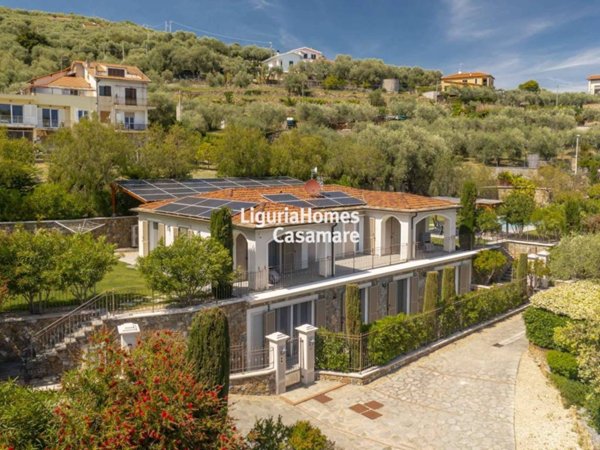 casa indipendente in vendita ad Imperia in zona Torrazza / Clavi