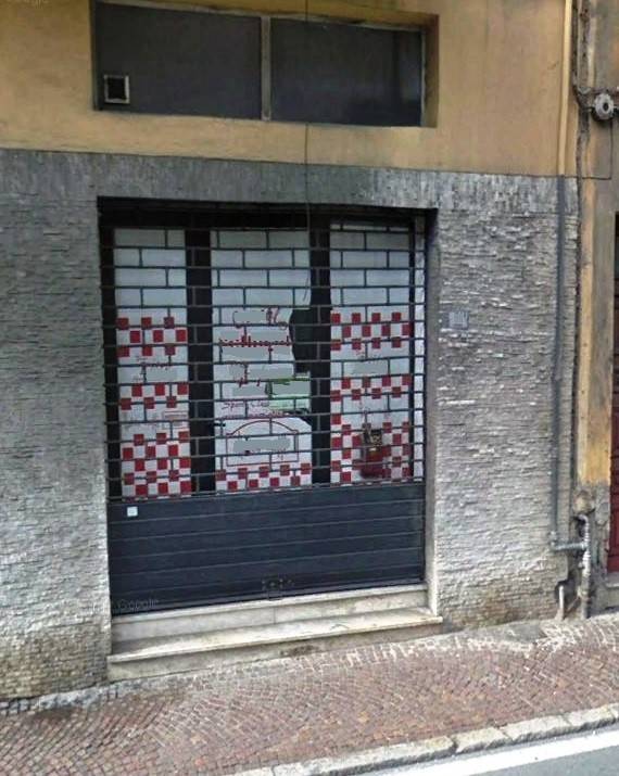 locale commerciale in vendita ad Imperia