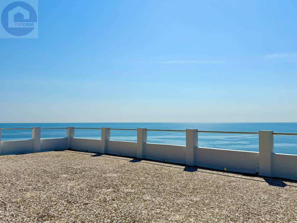 appartamento in vendita ad Imperia in zona Porto Maurizio