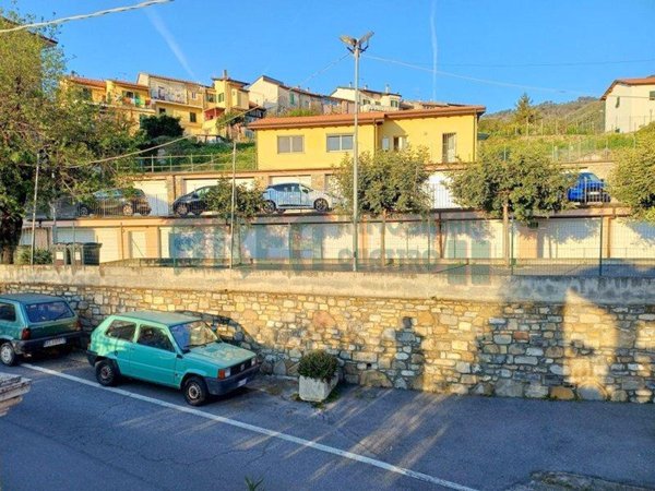 appartamento in vendita ad Imperia in zona Borgo d'Oneglia