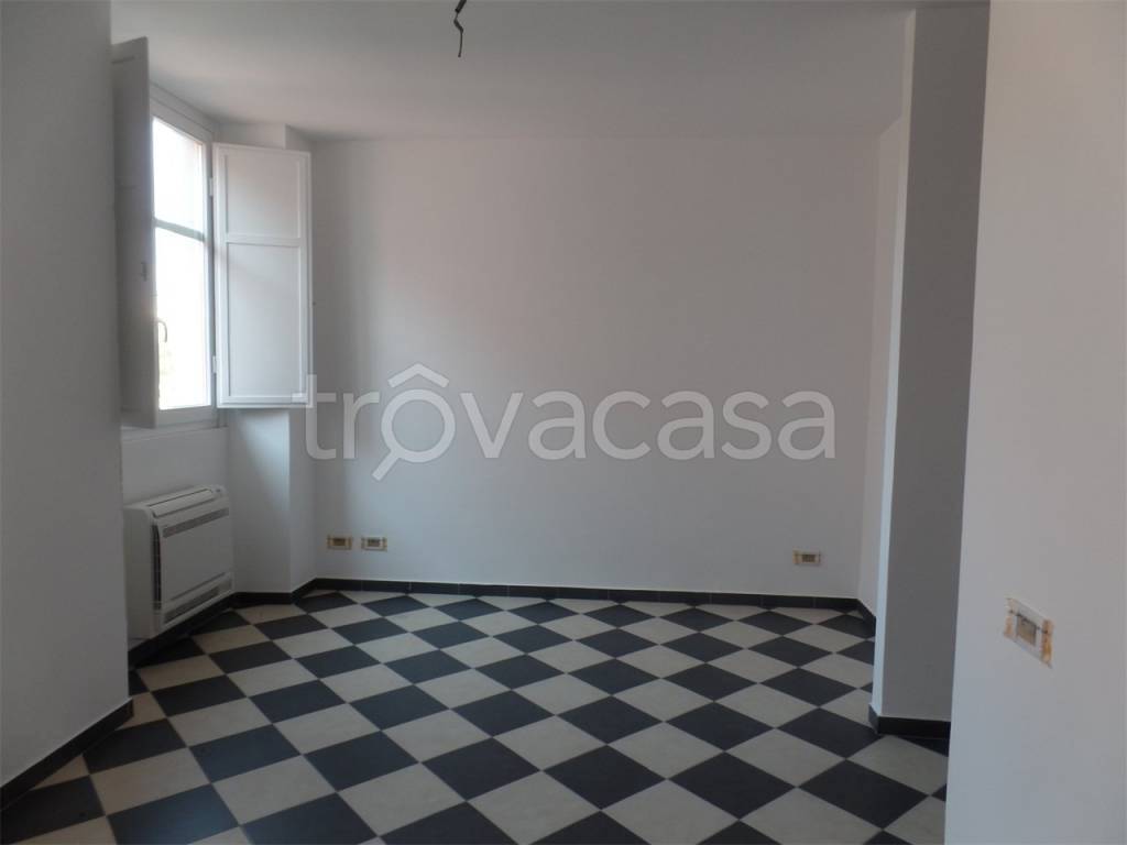 appartamento in vendita ad Imperia in zona Oneglia