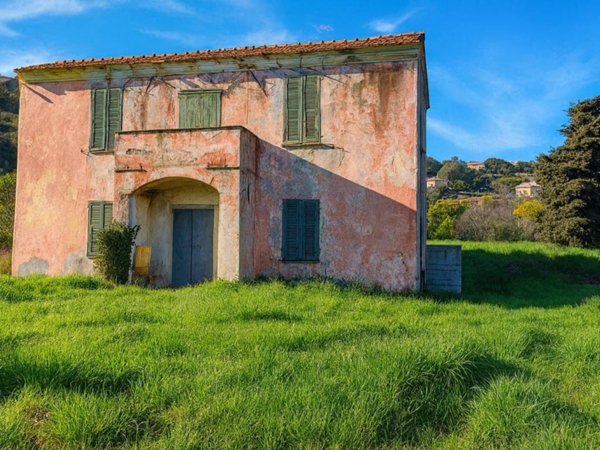 casa indipendente in vendita ad Imperia in zona Torrazza / Clavi