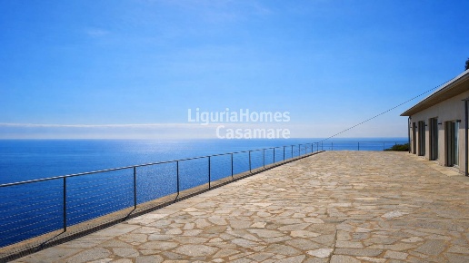 casa indipendente in vendita ad Imperia