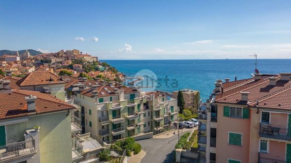 appartamento in vendita ad Imperia in zona Porto Maurizio