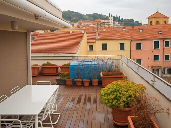 appartamento in vendita ad Imperia in zona Oneglia