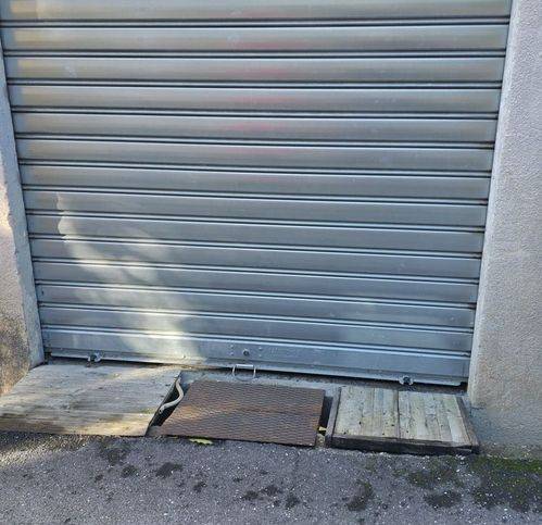 negozio in vendita ad Imperia in zona Oneglia