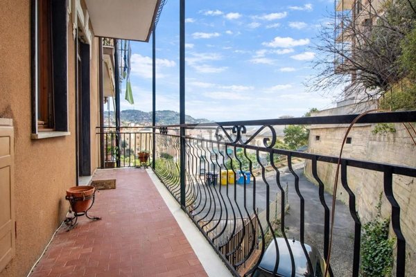 appartamento in vendita ad Imperia in zona Porto Maurizio