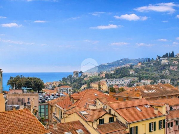 appartamento in vendita ad Imperia in zona Porto Maurizio