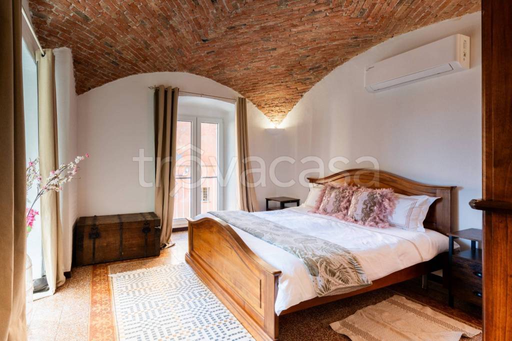 appartamento in vendita ad Imperia in zona Porto Maurizio