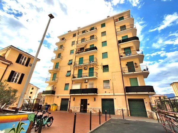 appartamento in vendita ad Imperia in zona Porto Maurizio