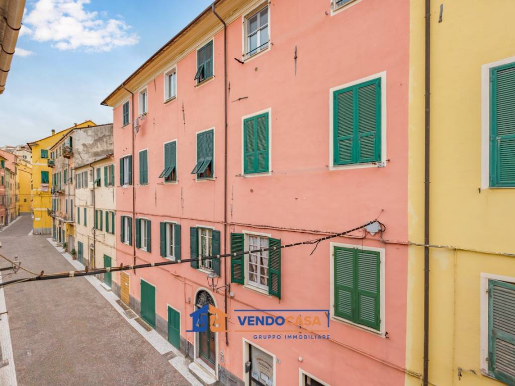 appartamento in vendita ad Imperia in zona Porto Maurizio