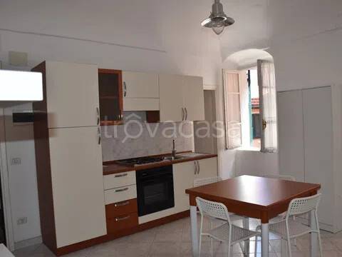 appartamento in vendita ad Imperia in zona Porto Maurizio