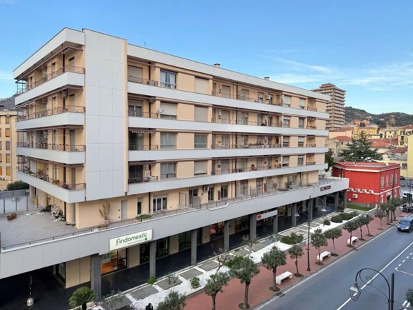 appartamento in vendita ad Imperia in zona Oneglia