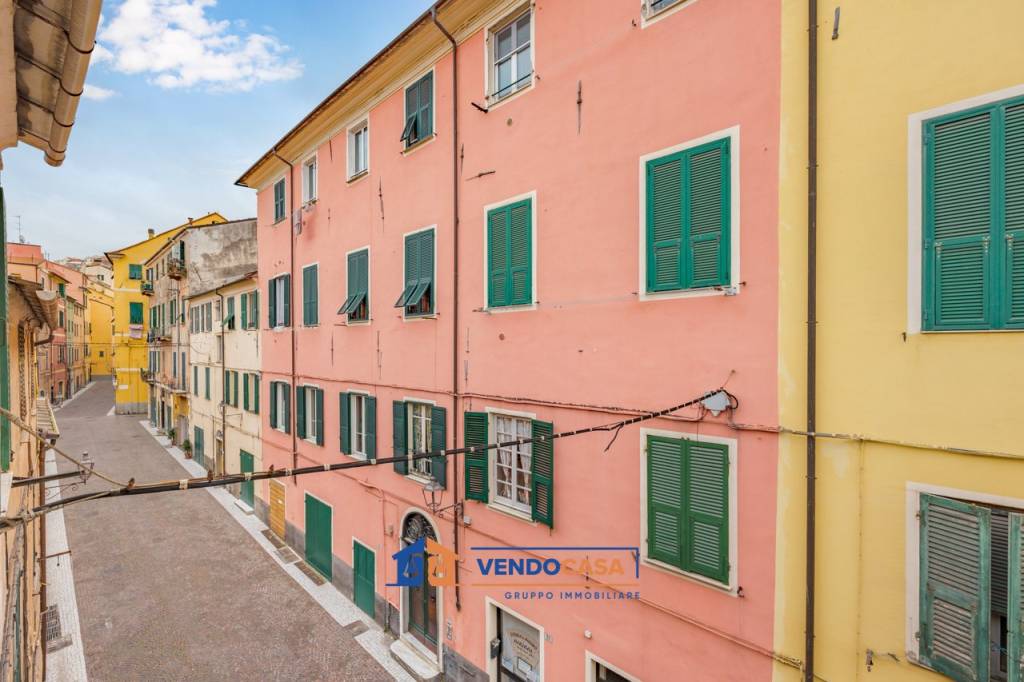appartamento in vendita ad Imperia in zona Porto Maurizio