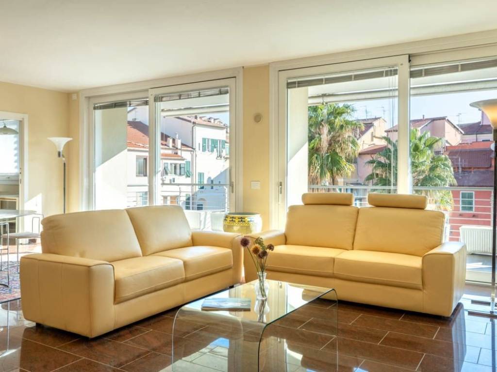 appartamento in vendita ad Imperia in zona Oneglia