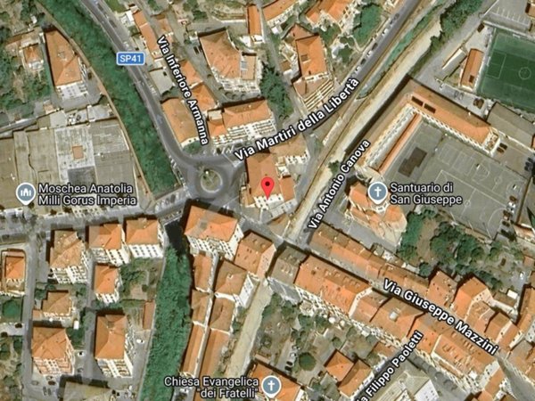 appartamento in vendita ad Imperia in zona Porto Maurizio