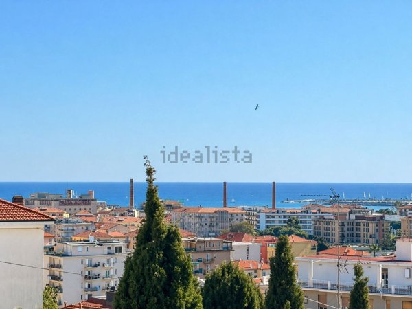 appartamento in vendita ad Imperia