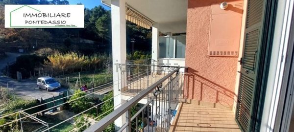 appartamento in vendita ad Imperia in zona Montegrazie