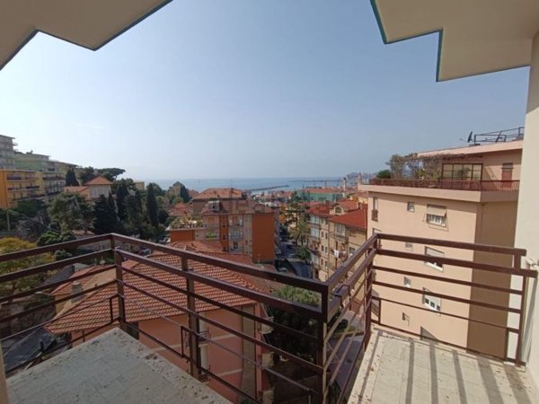 appartamento in vendita ad Imperia in zona Oneglia