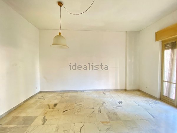 appartamento in vendita ad Imperia in zona Porto Maurizio