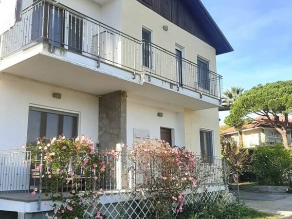 casa indipendente in vendita ad Imperia in zona Torrazza / Clavi