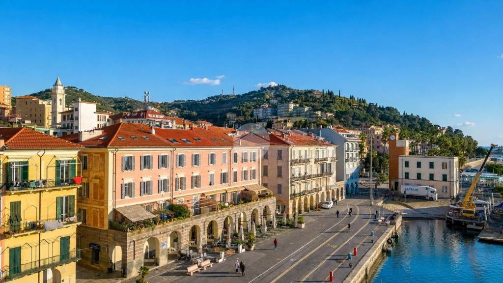 appartamento in vendita ad Imperia in zona Oneglia
