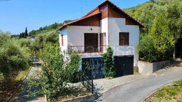 casa indipendente in vendita ad Imperia