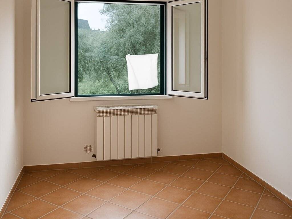 appartamento in vendita ad Imperia in zona Montegrazie