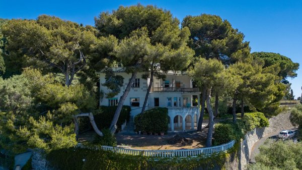 casa indipendente in vendita ad Imperia