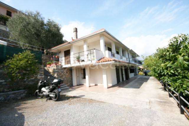 appartamento in vendita ad Imperia in zona Borgo d'Oneglia