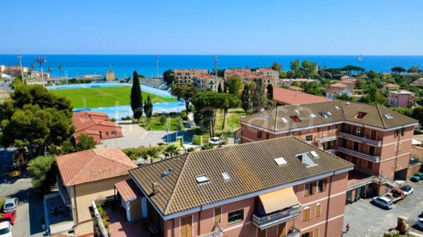 appartamento in vendita ad Imperia in zona Porto Maurizio