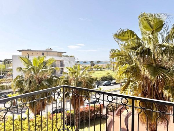 appartamento in vendita ad Imperia in zona Porto Maurizio
