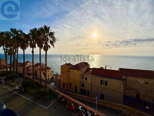 appartamento in vendita ad Imperia in zona Porto Maurizio