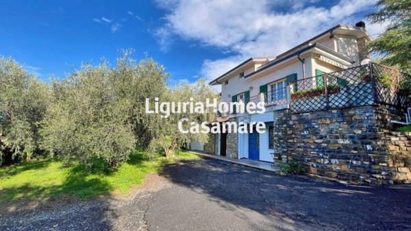 casa indipendente in vendita ad Imperia in zona Oneglia